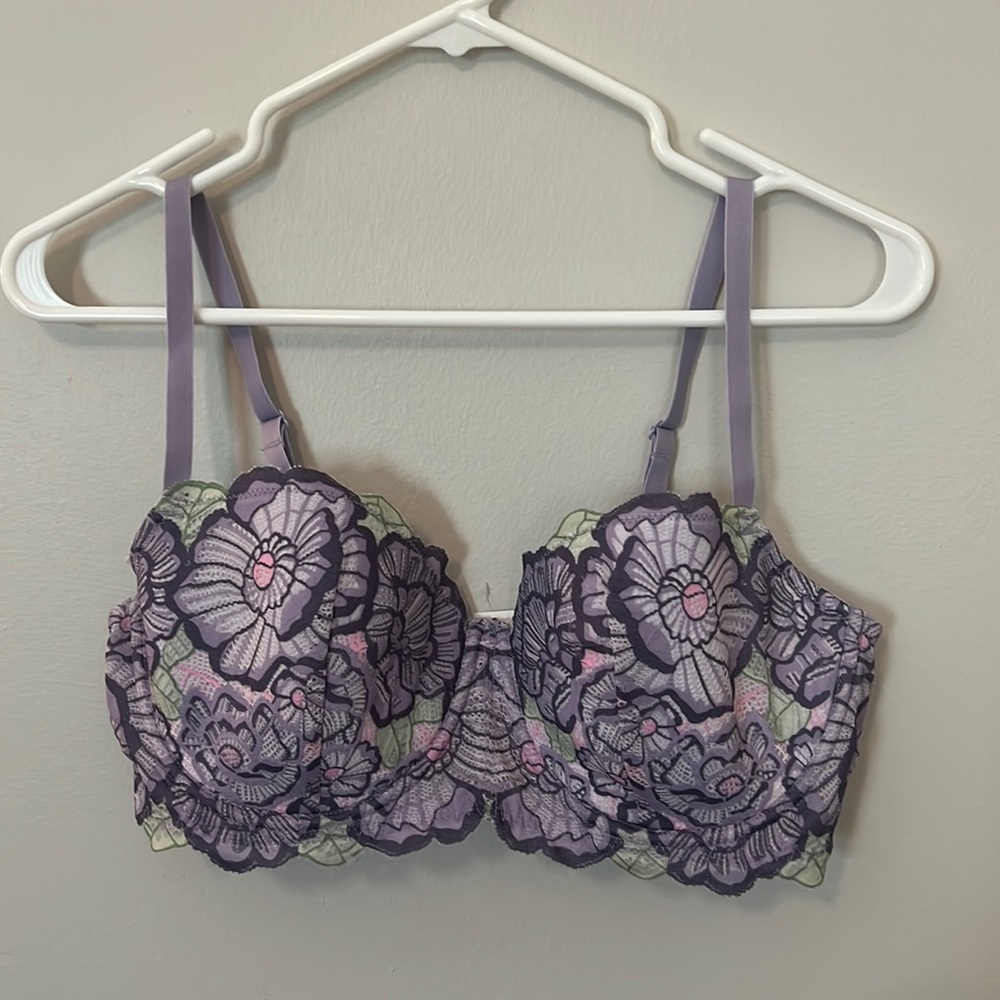 Floral lacy bra